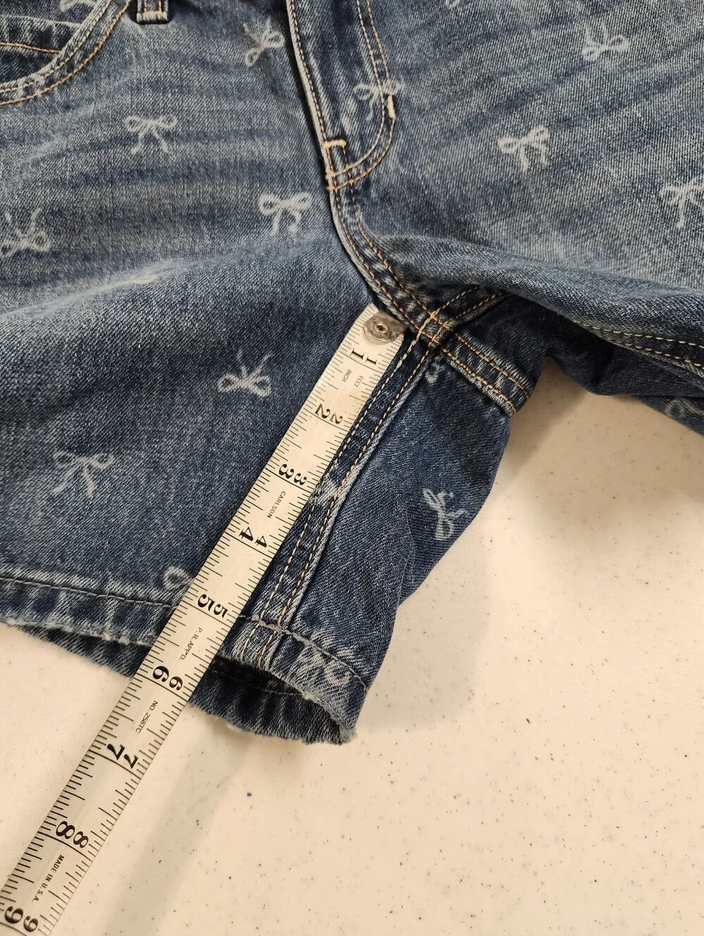 Hollister Low Rise Baggy Bow-Print Denim Shorts